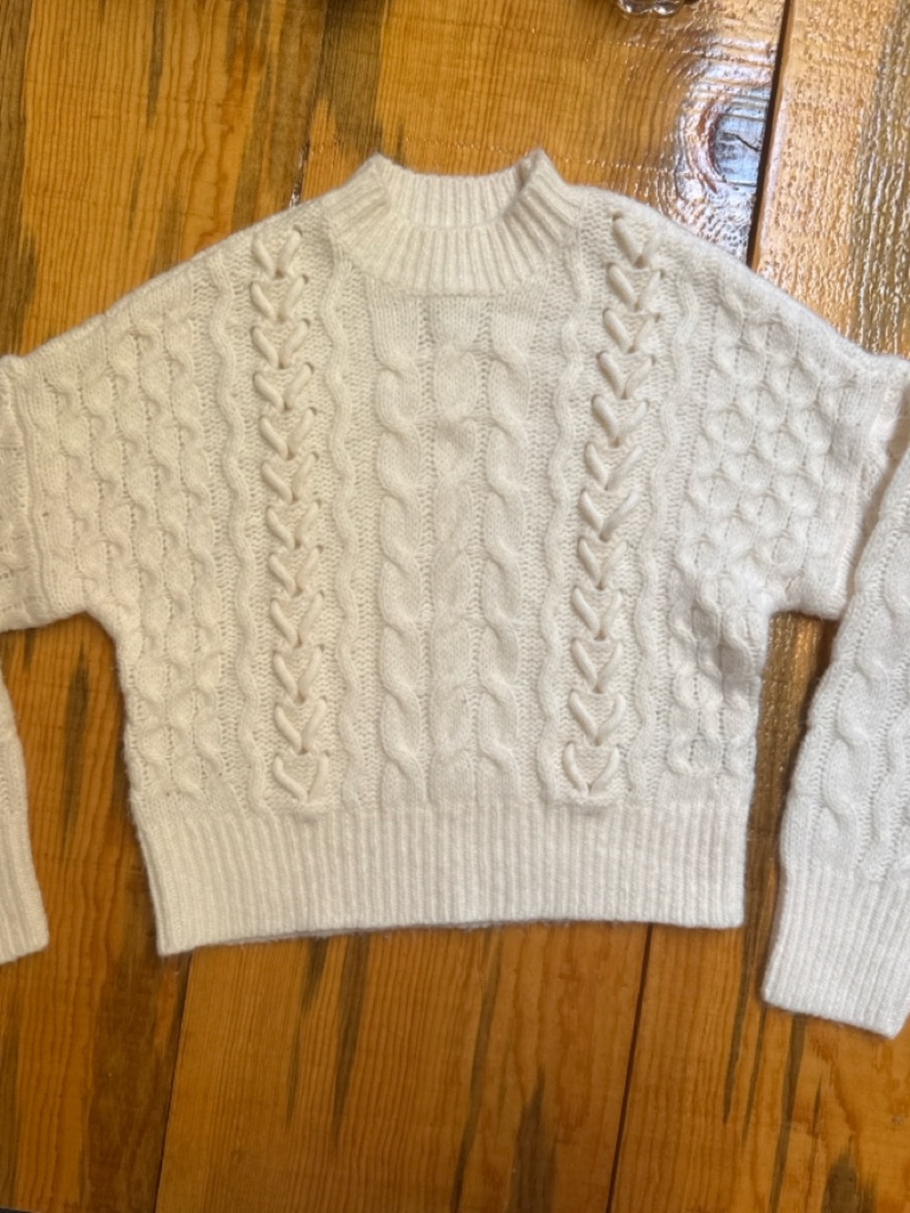 Abercrombie & Fitch Cream Cable Knit Cropped Sweater XS Cozy Chunky Knit